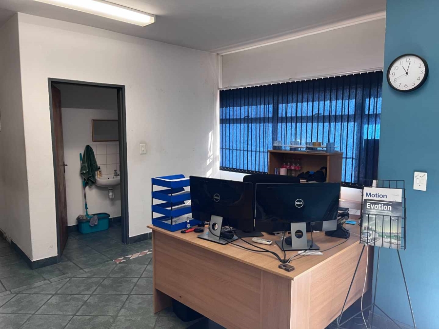 To Let commercial Property for Rent in Milnerton Western Cape